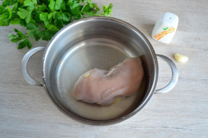 Салат с яичными блинчиками и шампиньонами