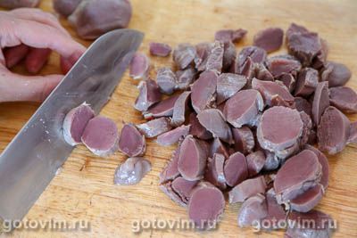 Гуляш из утиных желудков