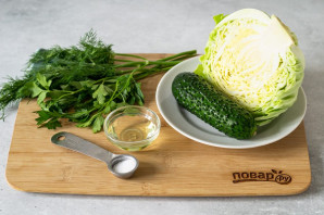 Салат из молодой капусты