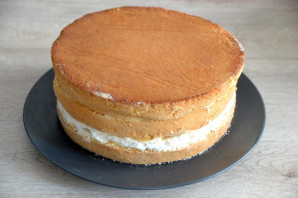 Бисквитный торт с вареной сгущенкой 