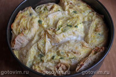 Пирог из лаваша с начинкой из сыра, зелени и вареных яиц