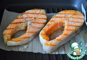 Лосось-гриль со сливочным зелёным горошком