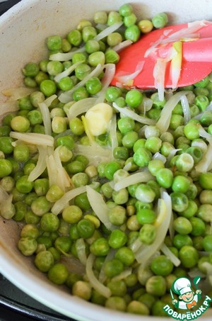 Лосось-гриль со сливочным зелёным горошком