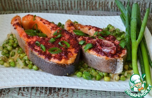 Лосось-гриль со сливочным зелёным горошком