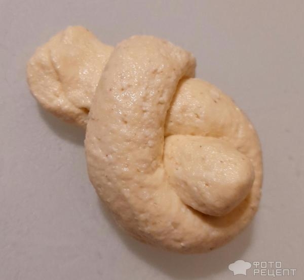 Рецепт: Булочки "Жаворонки" - Весенние булочки "жаворонки" к Пасхе из творожного теста.