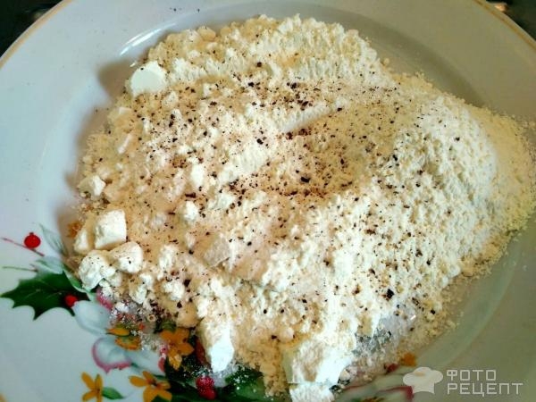 Рецепт: Дорада жареная - С луком и сметаной