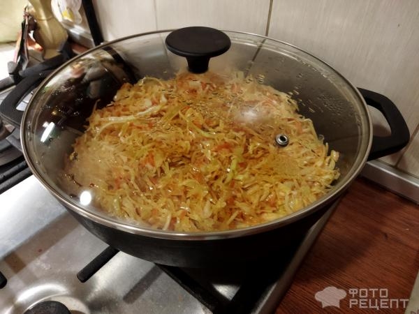 Рецепт: Капуста тушеная с овощами - и молоком и копчённой паприкой