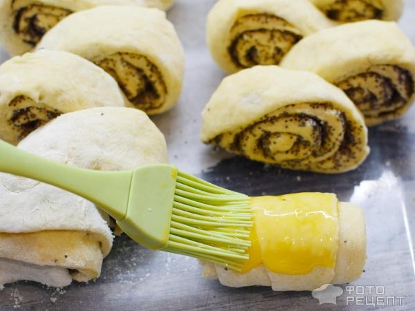 Рецепт: Косичка с маком - Безумно вкусные булочки в интересном исполнении!