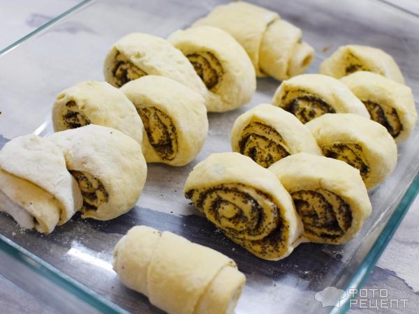 Рецепт: Косичка с маком - Безумно вкусные булочки в интересном исполнении!