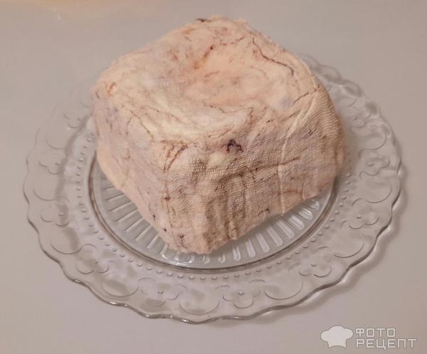 Рецепт: Пасха заварная - Пасха из двух видов творога, с шоколадными веточками вербы.
