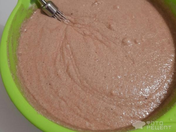 Рецепт: Пирожные пасхальные - Домашние пирожные к Пасхе, оформление пирожных масляным кремом, пасхальный декор своими руками.