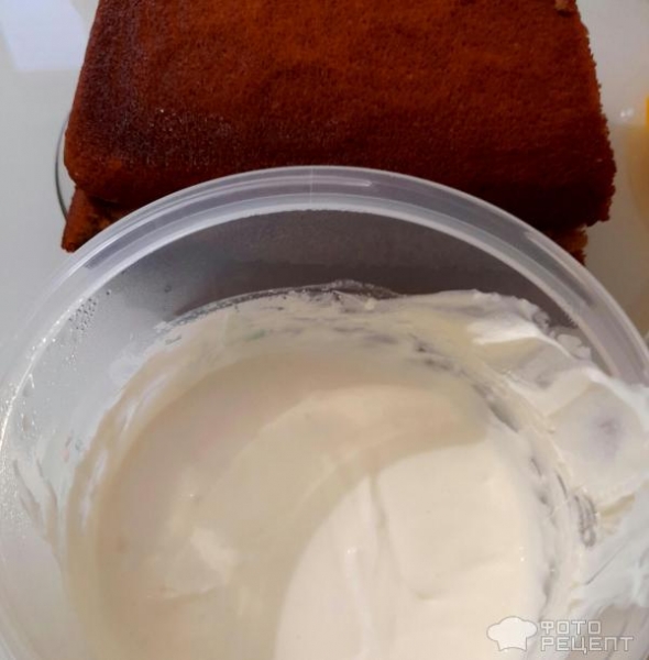 Рецепт: Пирожные пасхальные - Домашние пирожные к Пасхе, оформление пирожных масляным кремом, пасхальный декор своими руками.