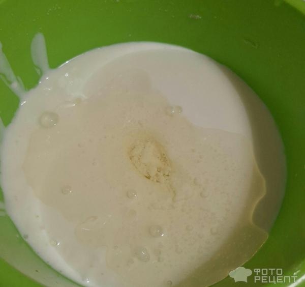 Рецепт: Пирожные пасхальные - Домашние пирожные к Пасхе, оформление пирожных масляным кремом, пасхальный декор своими руками.