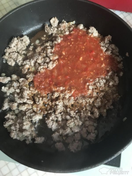 Рецепт: Рожки с фаршем - С домашним соусом!