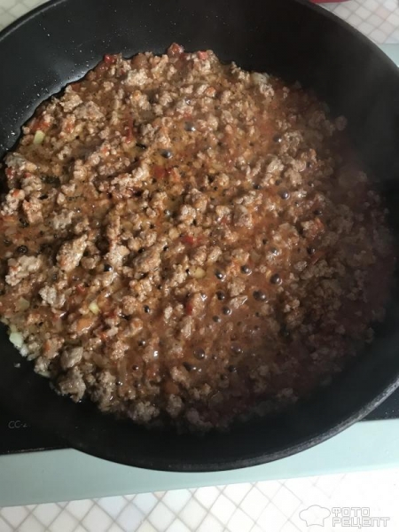 Рецепт: Рожки с фаршем - С домашним соусом!