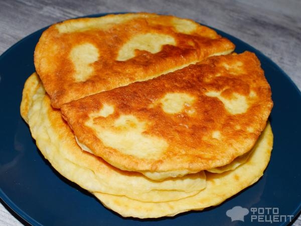 Рецепт: Жареные пирожки с картофелем - "Лапти" на сковороде. Вкусно и сытно!