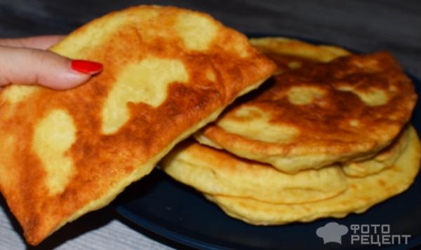 Рецепт: Жареные пирожки с картофелем - "Лапти" на сковороде. Вкусно и сытно!