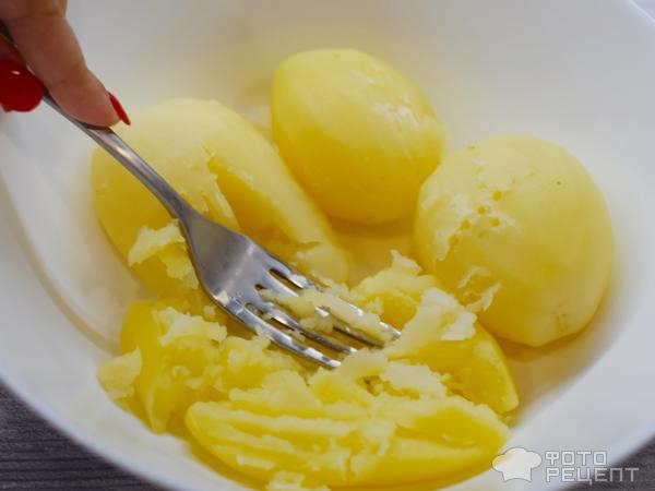 Рецепт: Жареные пирожки с картофелем - "Лапти" на сковороде. Вкусно и сытно!