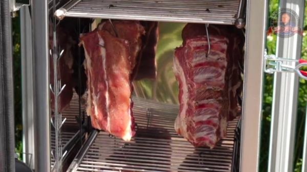 Свиные рёбрышки в карамельной глазури с дымком Свиные рёбрышки в карамельной глазури с дымком