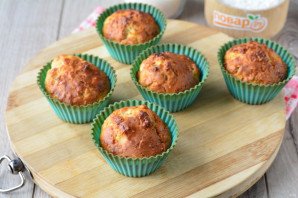 Маффины с овсяными хлопьями и яблоками