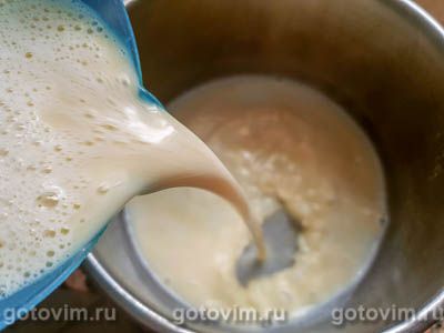 Песочный пирог с заварным кремом и консервированными абрикосами