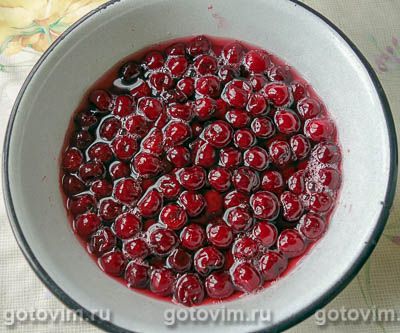 Торт &laquo;Черный лес&raquo; с творожным кремом в мультиварке