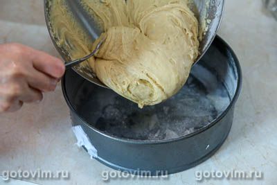 Шарлотка с клубникой