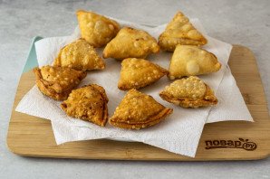 Индийские самосы с картошкой и горошком Индийские самосы с картошкой и горошком