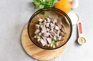 Салат со свиным языком