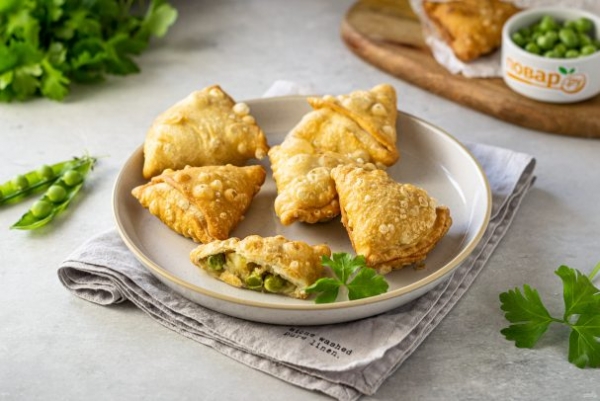Индийские самосы с картошкой и горошком Индийские самосы с картошкой и горошком