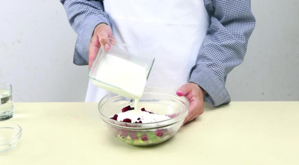 Холодный суп из простокваши и свеклы, пошаговый рецепт с фото