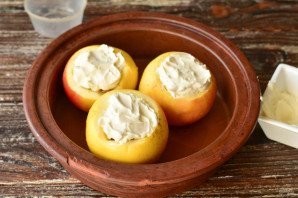 Диетические печеные яблоки