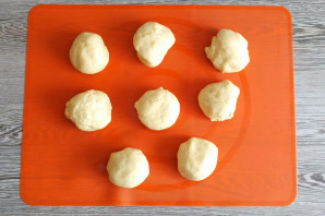 "Бадамбура" с вишней и орехами