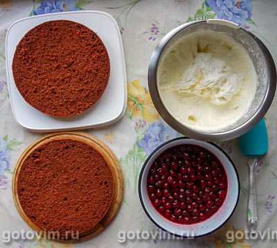 Торт &laquo;Черный лес&raquo; с творожным кремом в мультиварке