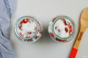 Клубничный компот на зиму