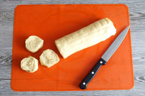 "Бадамбура" с вишней и орехами