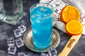 Коктейль "Голубые гавайи"