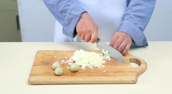 Вегетарианская окрошка на кефире, пошаговый рецепт с фото