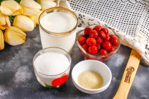 Панна-котта с вишней