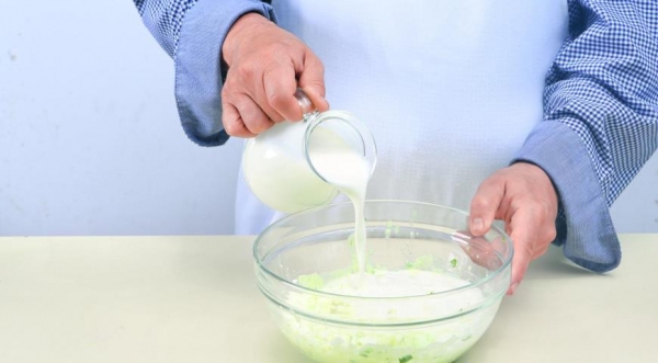 Вегетарианская окрошка на кефире, пошаговый рецепт с фото