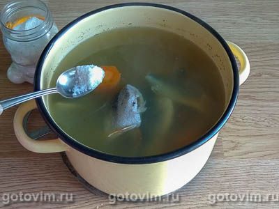 Уха из окуней и ершей