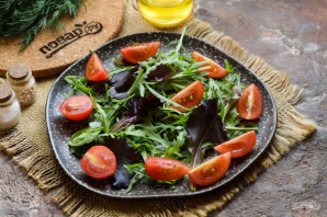 Салат с красной рыбой и шампиньонами Салат с красной рыбой и шампиньонами