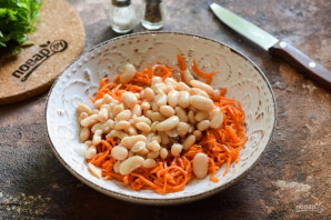 Немецкий салат с фасолью