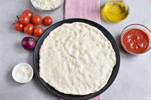 Пицца с шампиньонами Пицца с шампиньонами