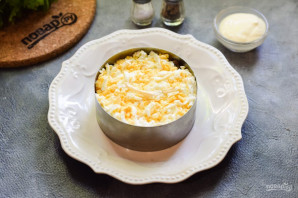 Салат со шпротами и огурцами