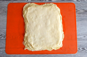 "Бадамбура" с вишней и орехами