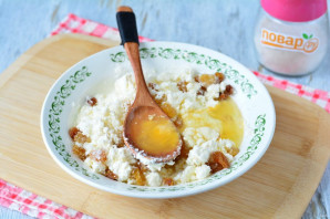 Рулет из лаваша с творогом и изюмом Рулет из лаваша с творогом и изюмом