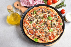 Пицца с шампиньонами Пицца с шампиньонами