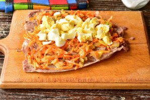 Рулет из скумбрии с яйцом