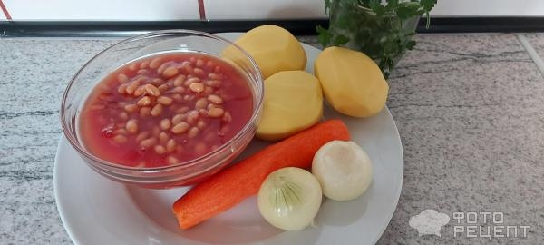 Рецепт: Фасолевый суп на курином бульоне - с консервированной фасолью в томате